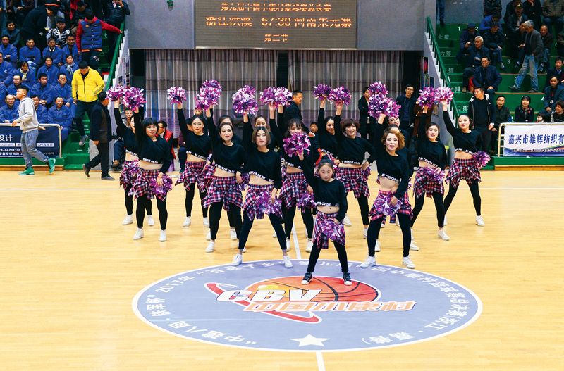 The Hot Mama Babies turn heads during the 2017 China Basketball Village Championship finals
