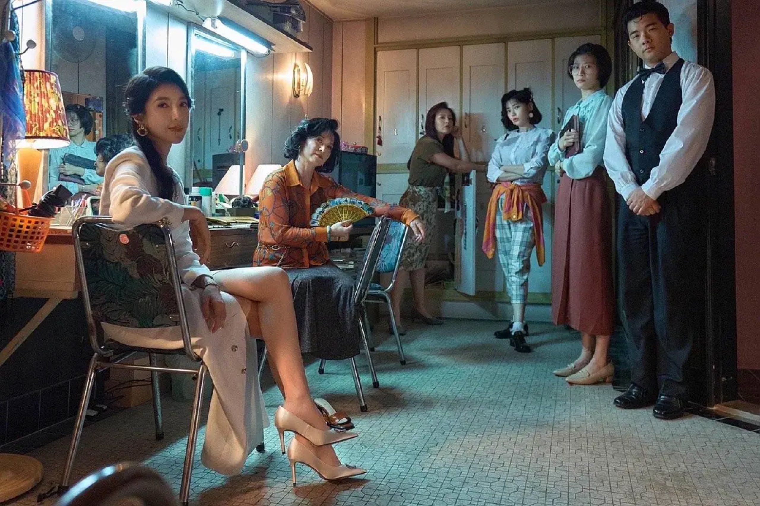 TV Show Humanizes Women Working in Hostess Bars in China | The World of  Chinese