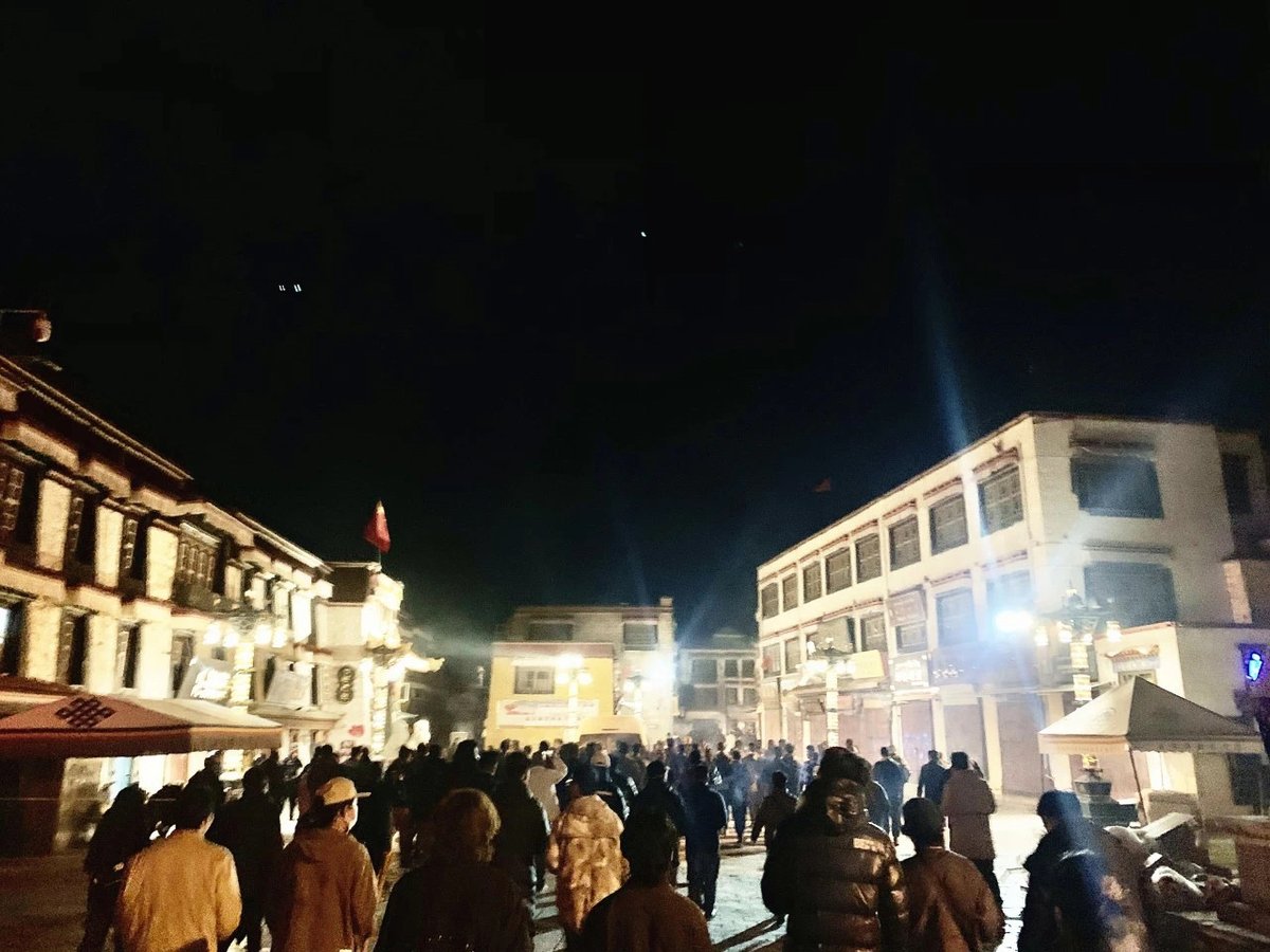 The funeral procession in Tibet (Khashem Gyal)