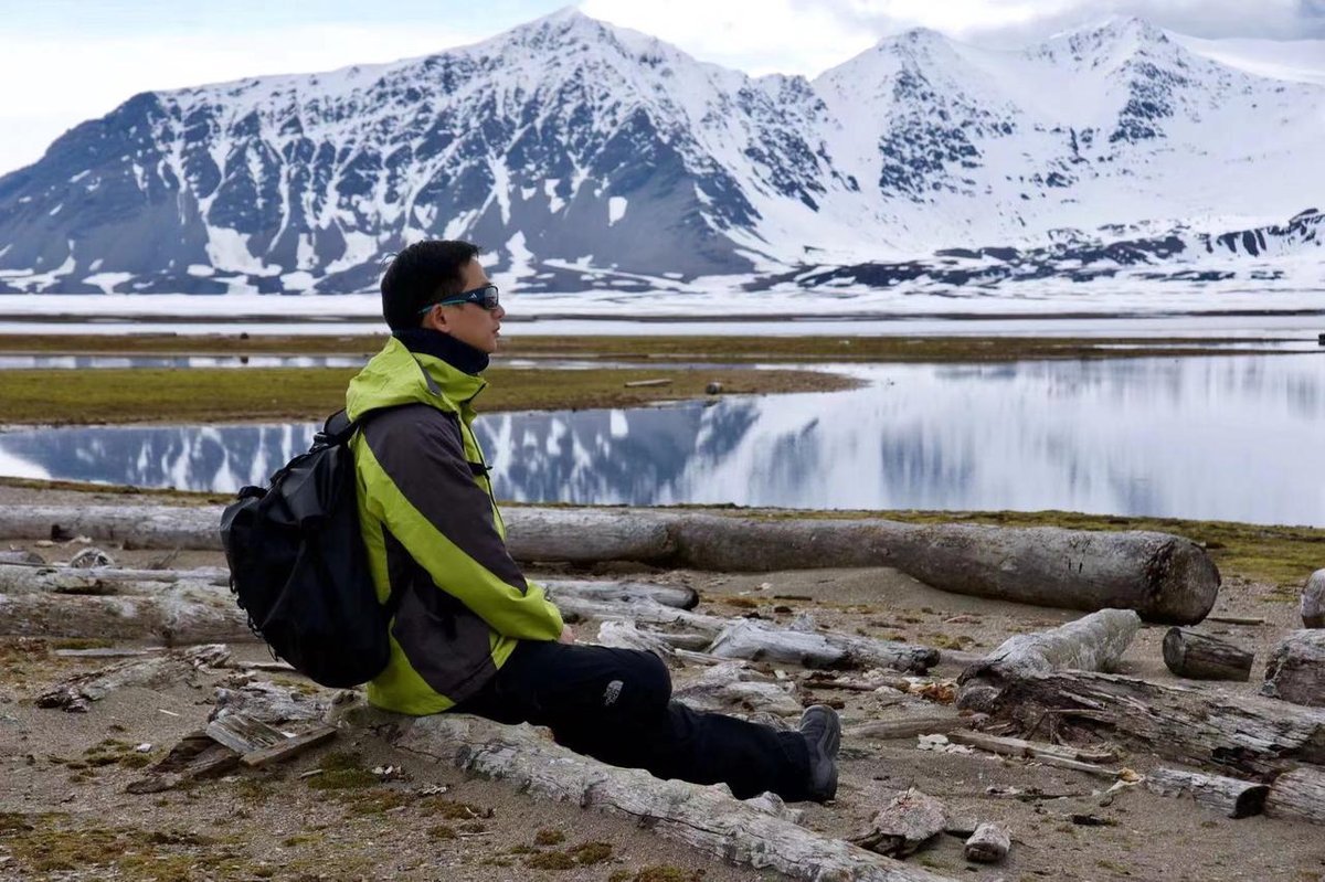 Chinese Antarctic expedition member Cao Jianxi visiting the Arctic