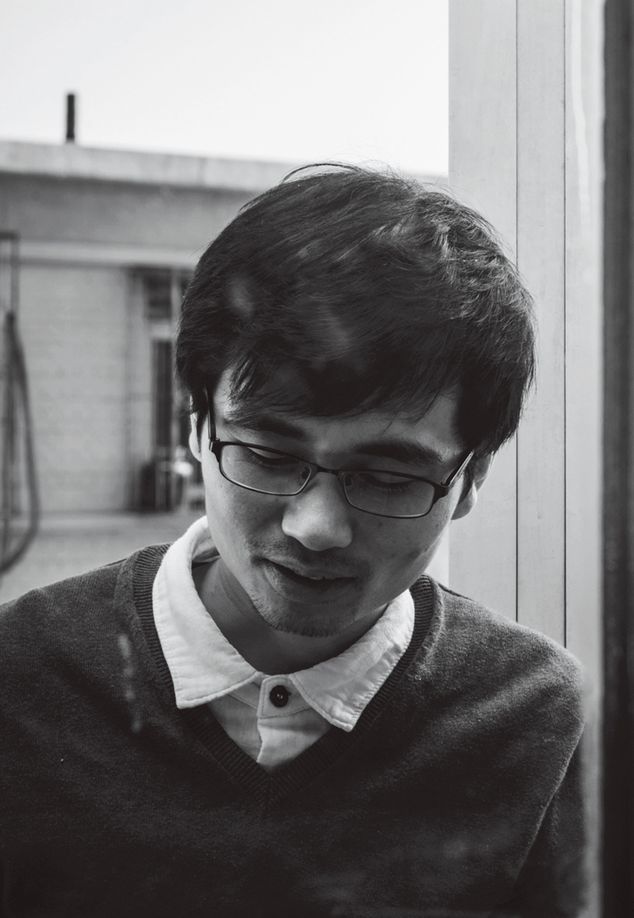 Pioneering young Chinese author Yuan Zi in a black and white photo
