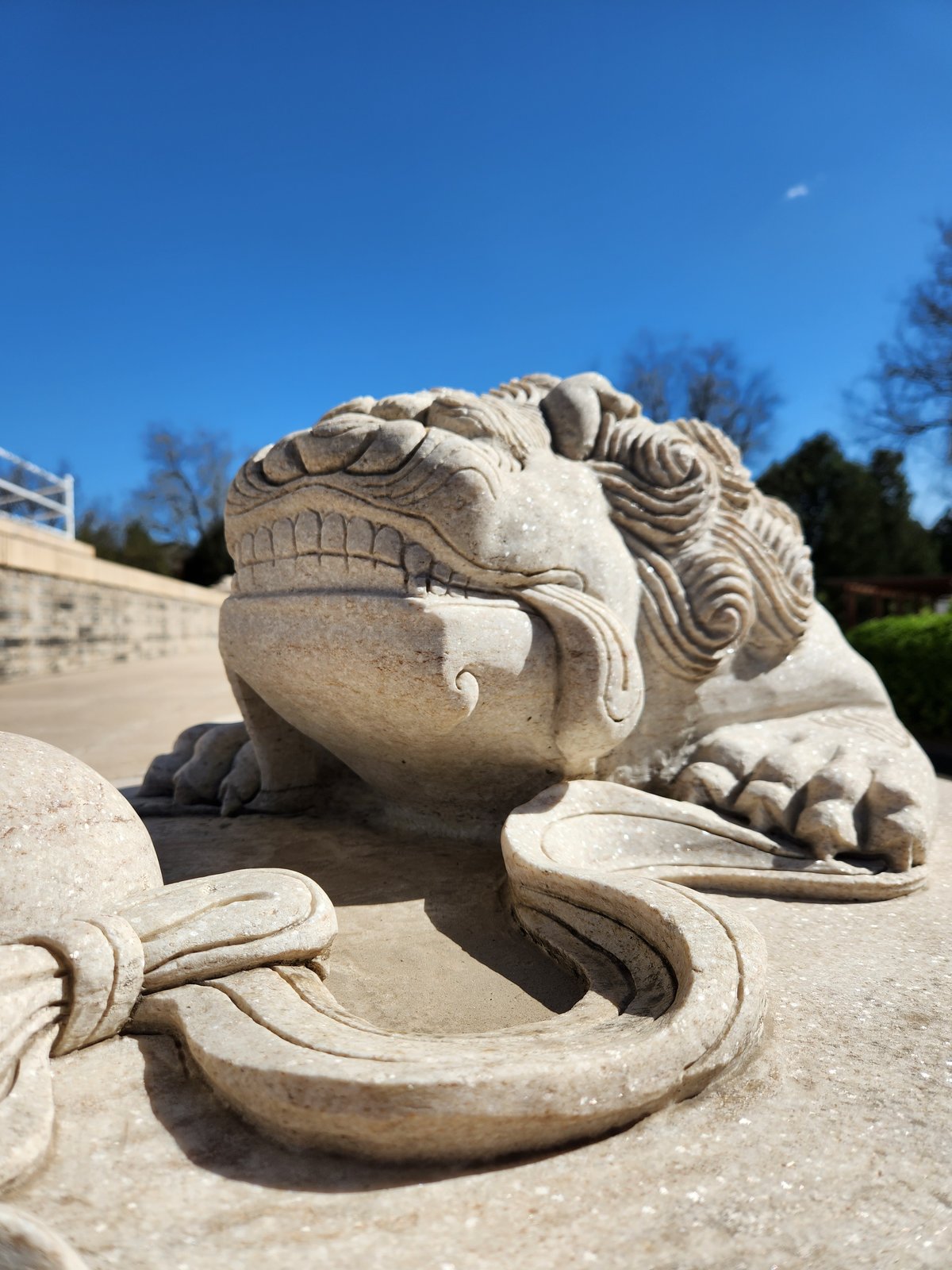 A sculpture outside Liaodi Pagoda