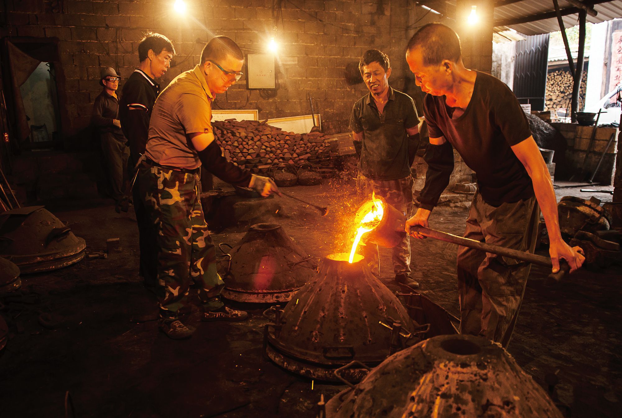 Wook Making The Toilsome Routine of Molding a Chinese Wok