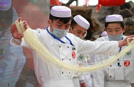 Chef making Lanzhou lamian noodles
