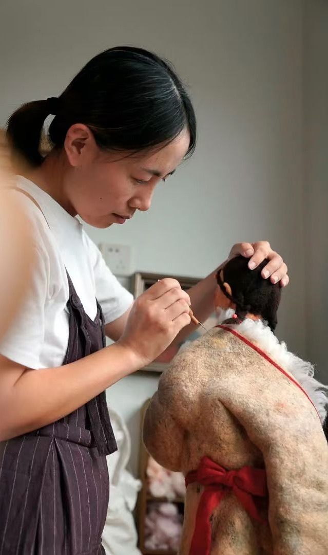 Chinese wool and felt artist Zhang Xian at work