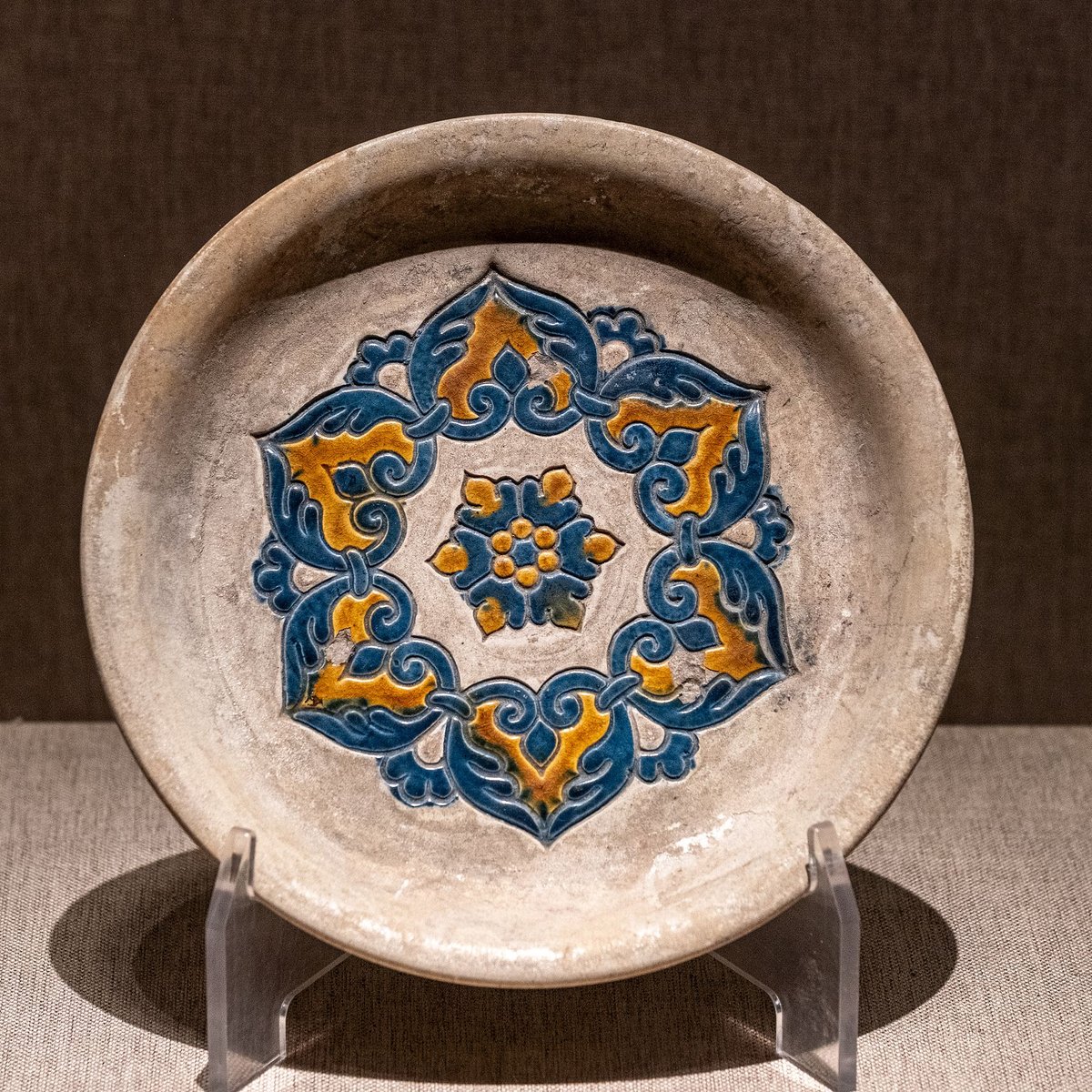 Netizens have also cited the traditional baoxiang flower motif as an example of how such design elements are deeply rooted in Chinese culture