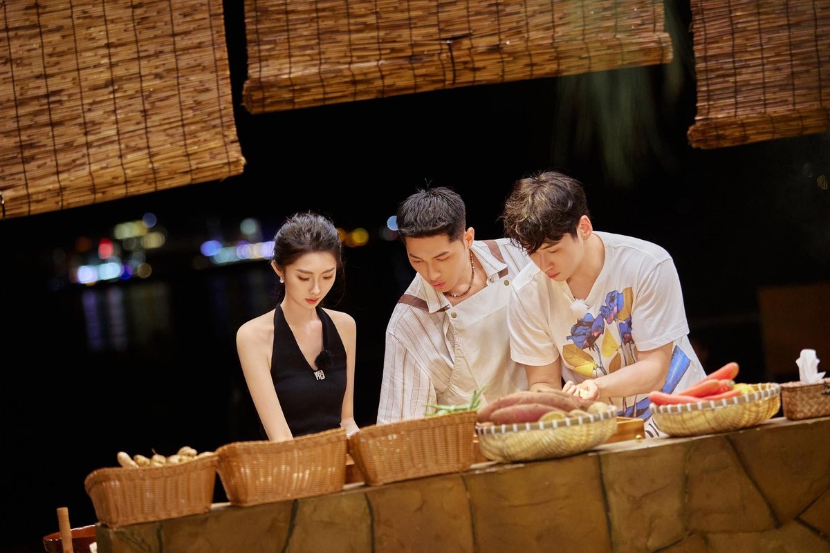 Chinese prefer dating shows, dramatic scenes, love triangles