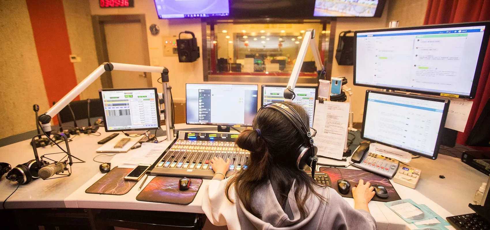 Chinese radio station listenership decline