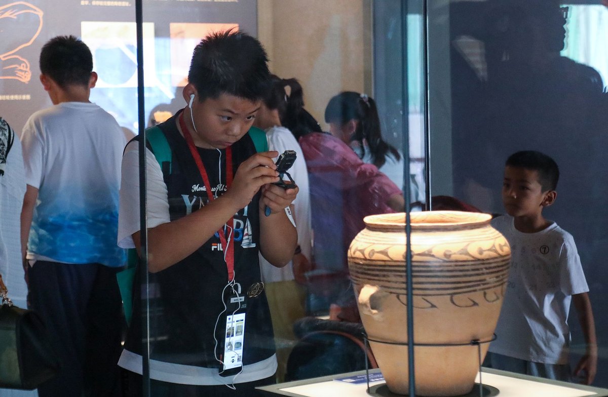 The camera function of the watches is a major draw for many schoolchildren, kids smartwatches in China