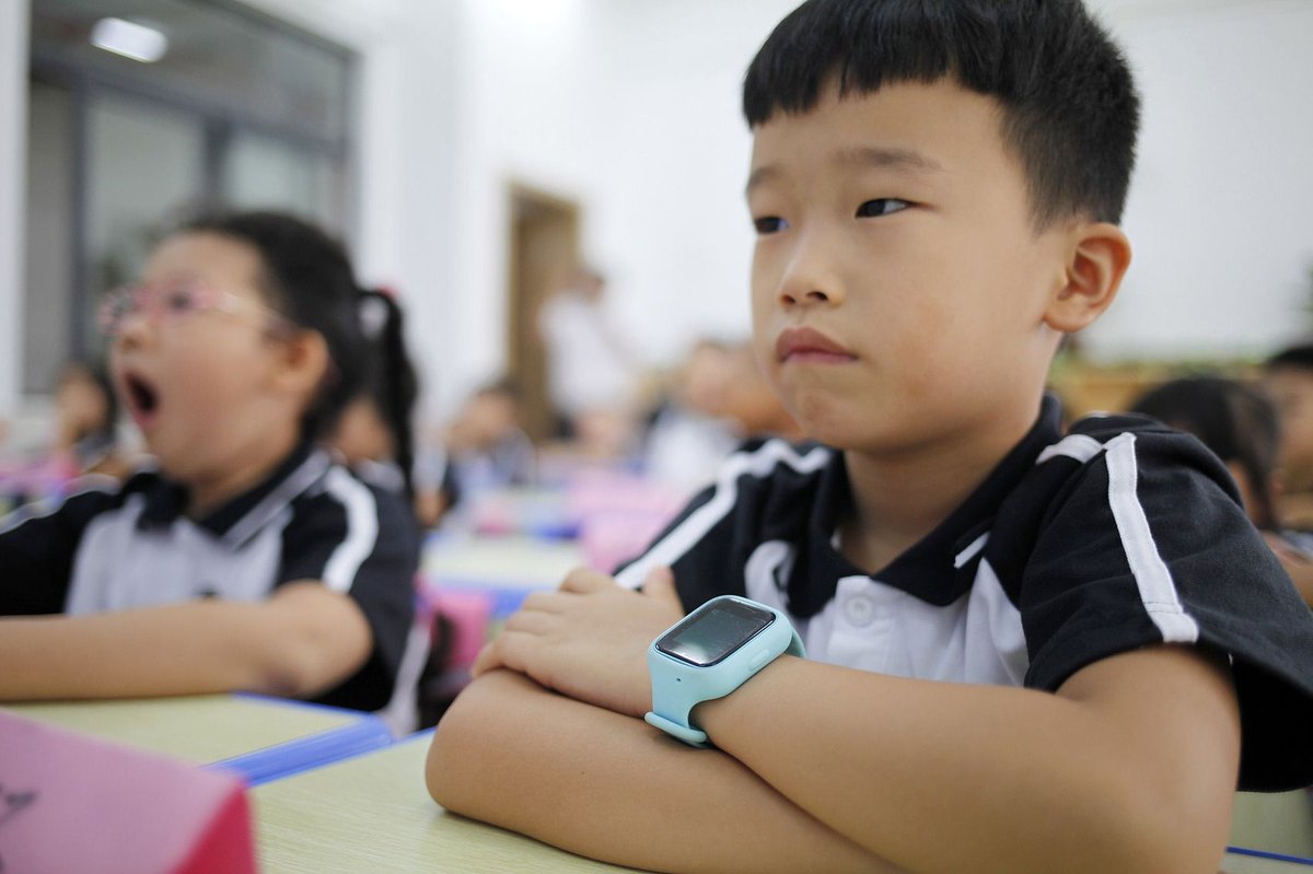 Although most children’s smartwatches have an in-class mode, they are still banned in many classrooms due to their potential to disrupt teaching, kids smartwatches in China