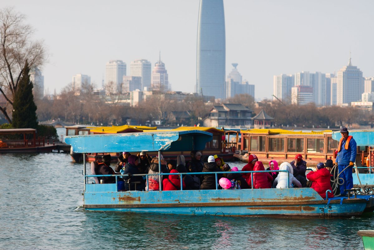 boats, lake, Shandong, winter swimming