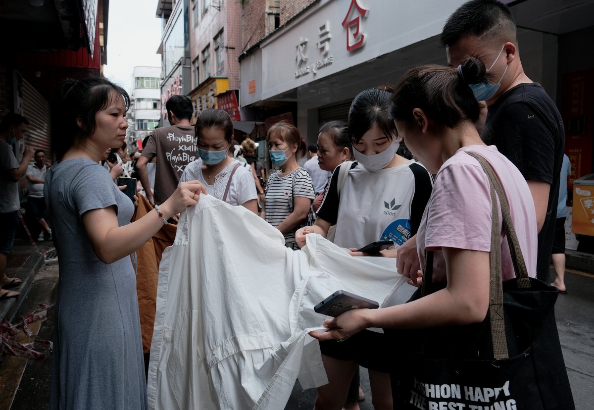 The factories can receive orders any given moment during the day, so factory owners have to be ready to hit the street to recruit throughout the day to meet the demands.