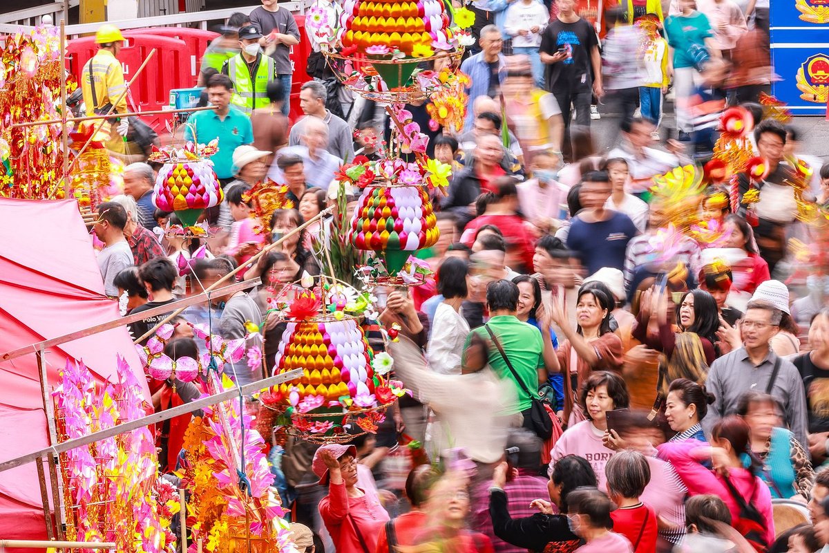 handmade lanterns in Foshan, Guangdong, Yuanxiao festival celebrations in China