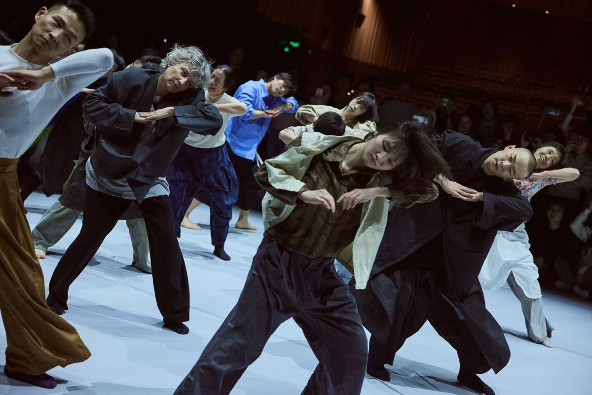 A final group dance set to Space’s “Just Blue” wrap up Tao Dance Theatre’s latest performance, “The World of Movements—Infinite Walking”
