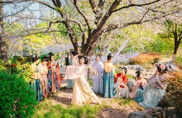 Hanfu enthusiasts Spring in Wuhan