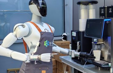 Humanoid robot in Shenzhen makes coffee