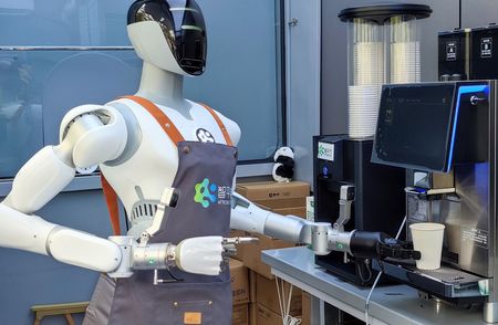 Humanoid robot in Shenzhen makes coffee