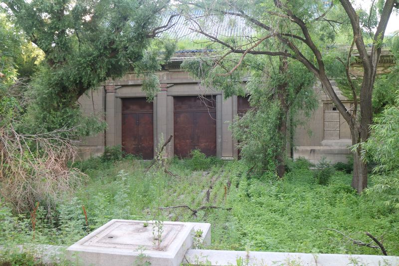 The inner courtyard of Jiangguo Zhongling Temple, China's forgotten Manchukuo temple in Jilin