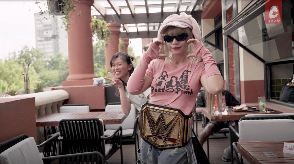Pro wrestling commentator Xiaojiemen