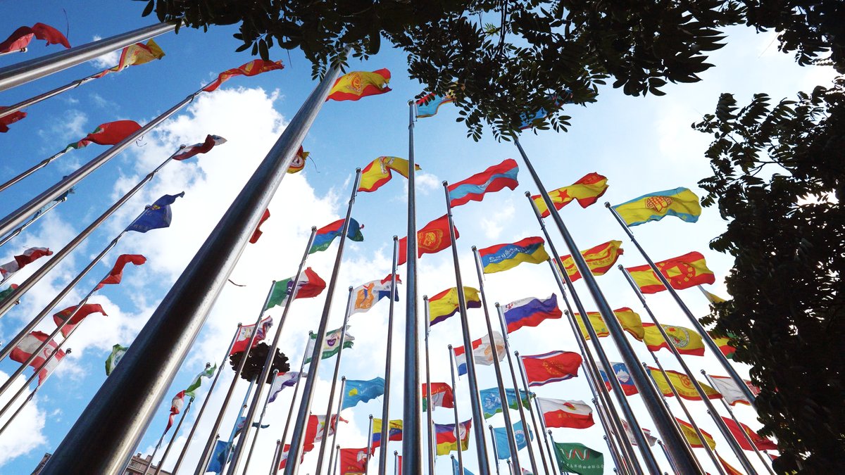View of the plaza outside Qingtian train station
