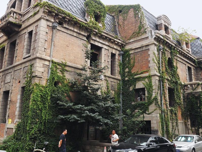 Morbid-Mansion_1200.jpg
