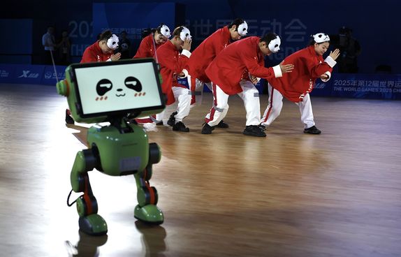 Palladium robot Chengdu Ballroom Dancing Competitio