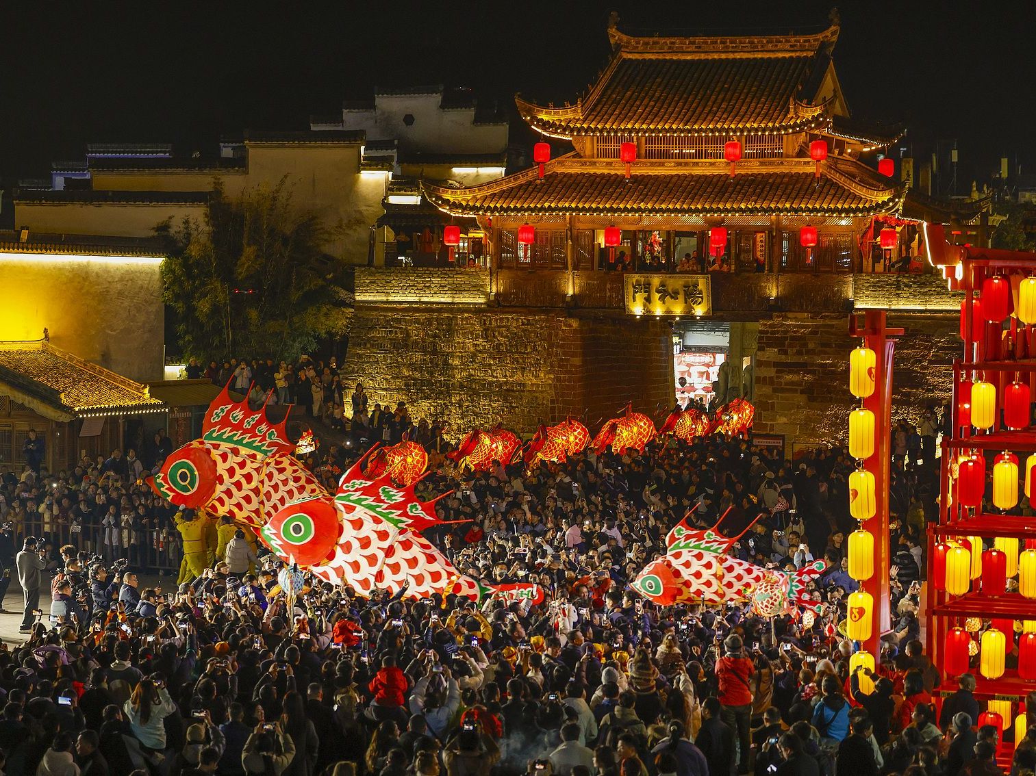 Shexia, Anhui, Chinese New Year escape_VCG111619190247