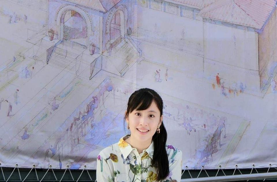 Photo of Taiwanese author Fang Si-Chi author of "First Love Paradise"