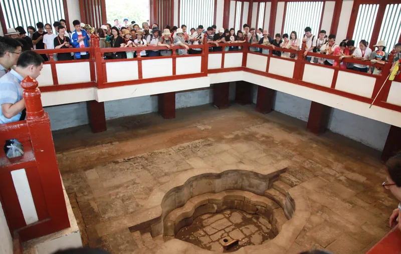 Begonia pong at Huaqing Palace in Xi’an, Shanxi province