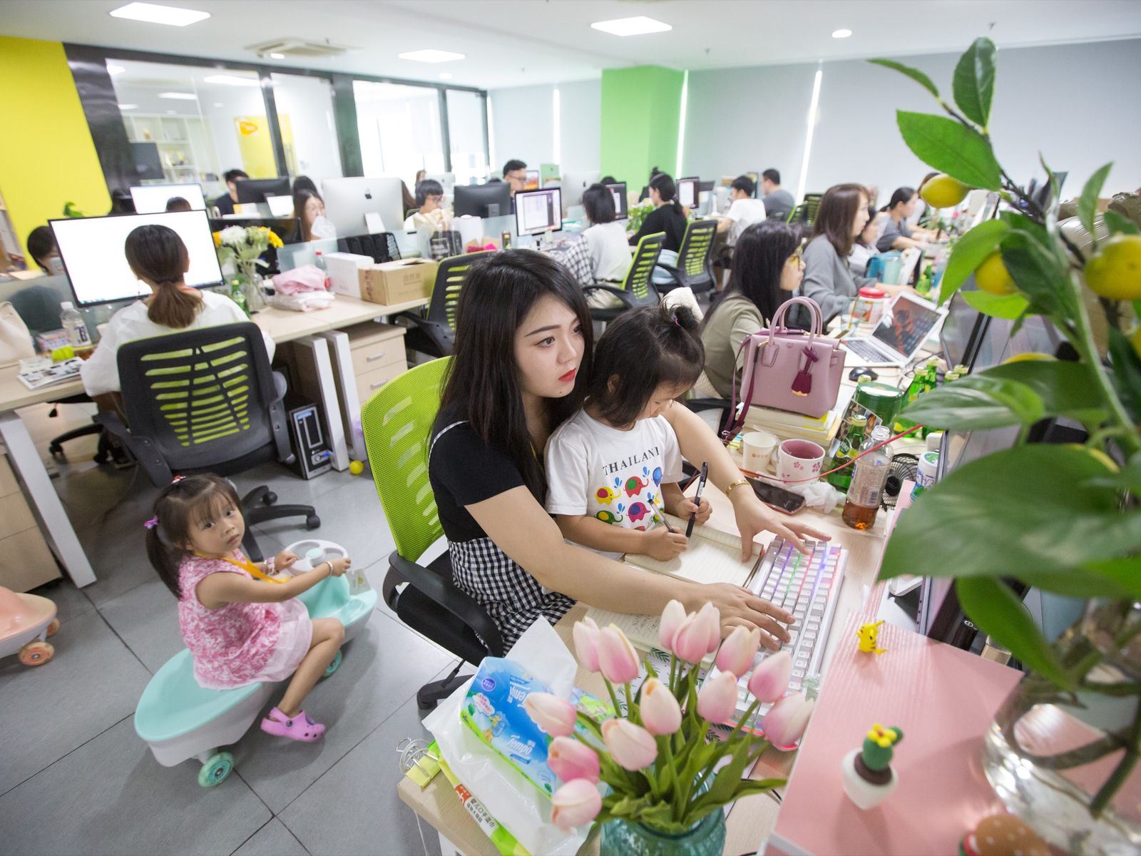 Children to go work with parents at a company in Hangzhou
