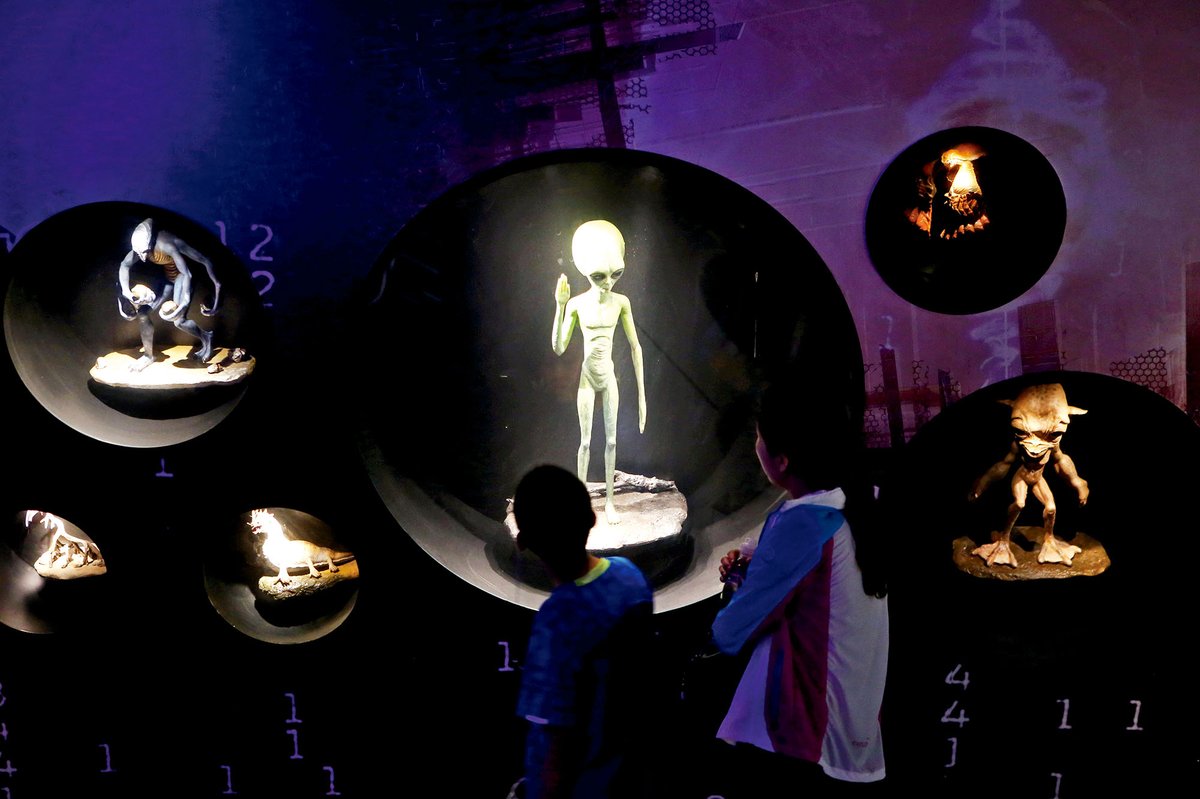 Professional scientists in China now take seriously the possibility of extraterrestrial life, as shown by this museum exhibition in Tianjin