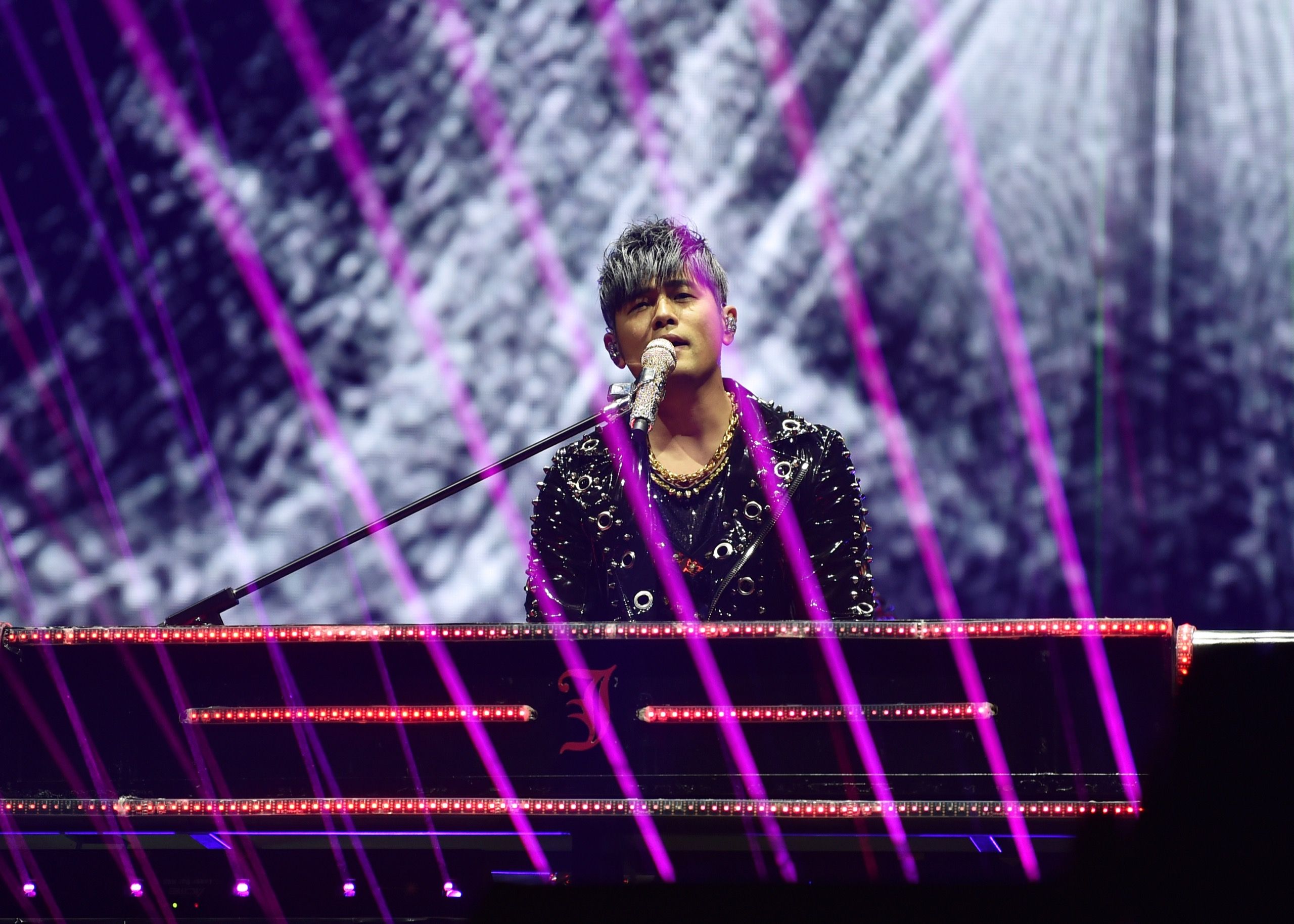 Are Chinese livestreamed concerts worth it? | The World of Chinese