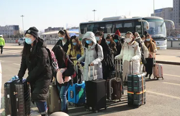 Chinese students stranded abroad