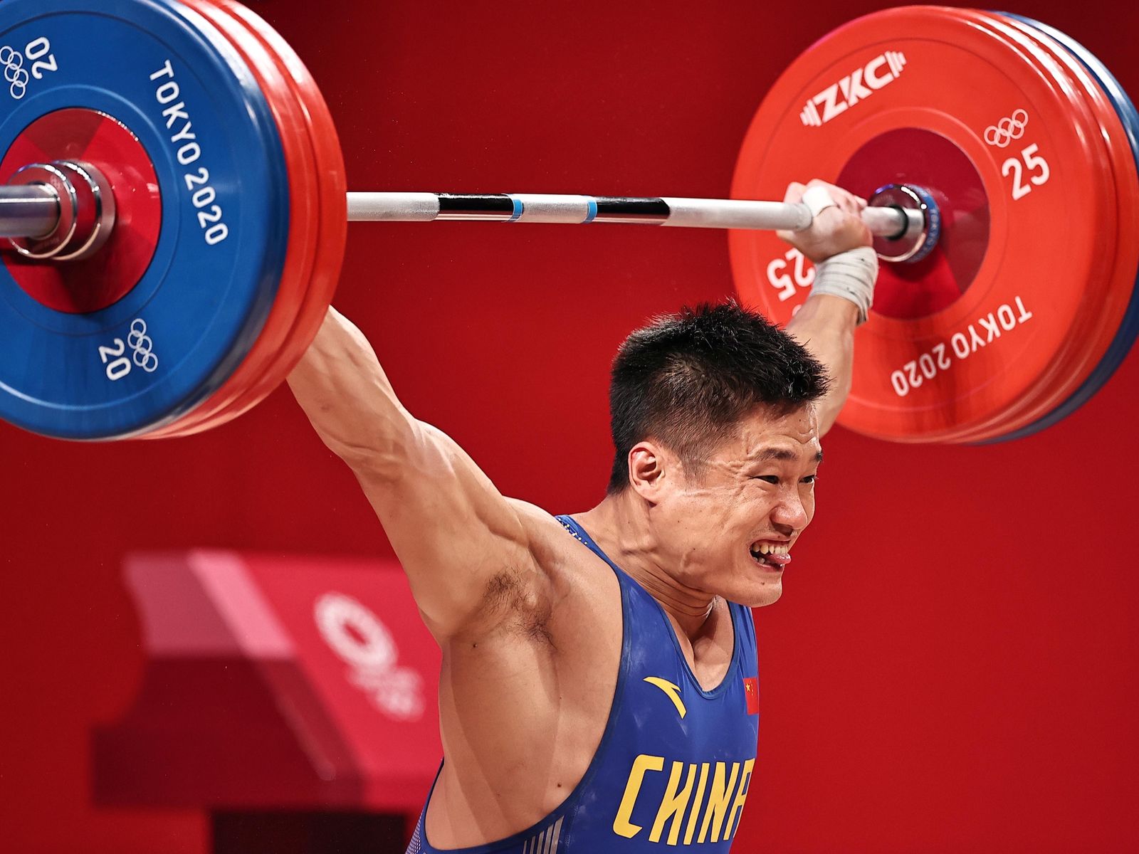 Chinese Olympic weightlifter Lü Xiaojun