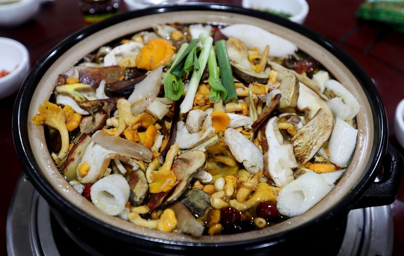 Yunnan’s exotic mushroom hot pot
