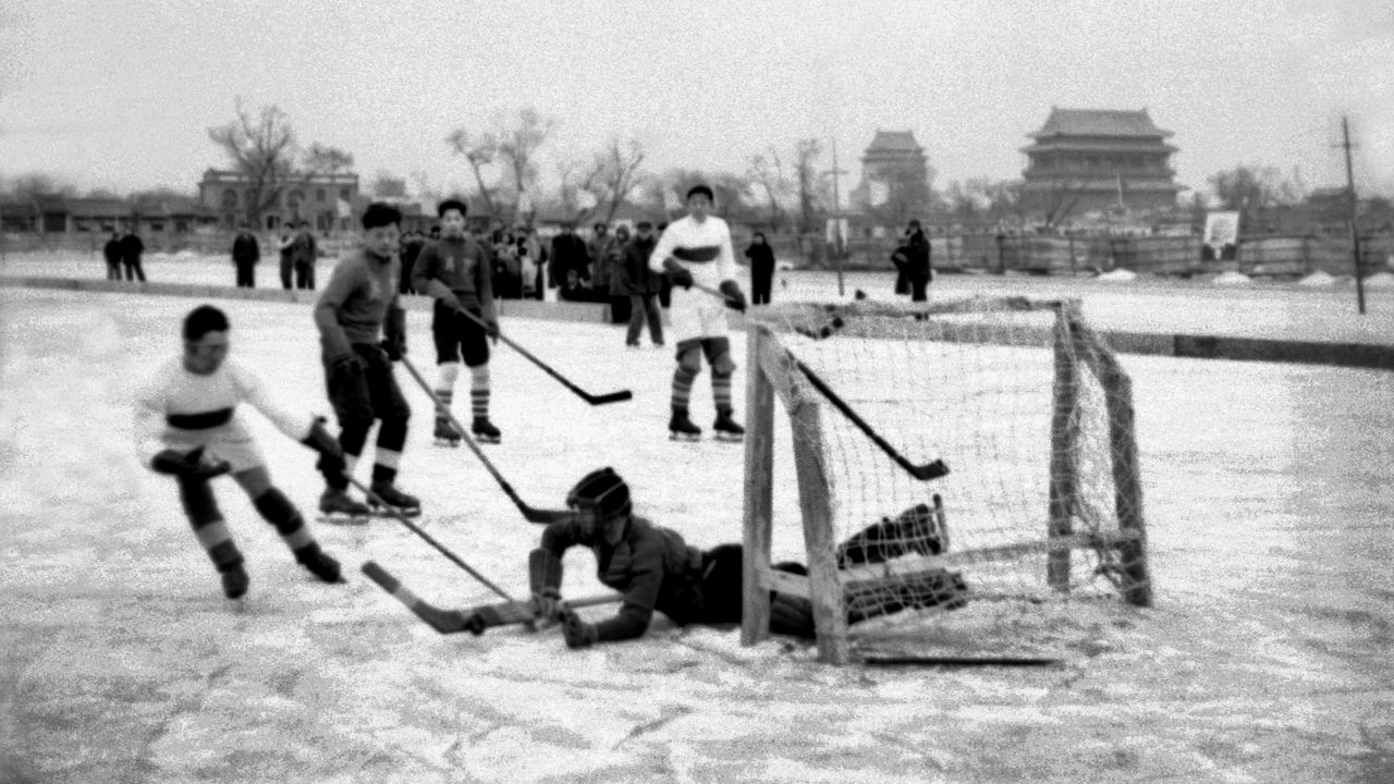 hockey at Shichahai 1952