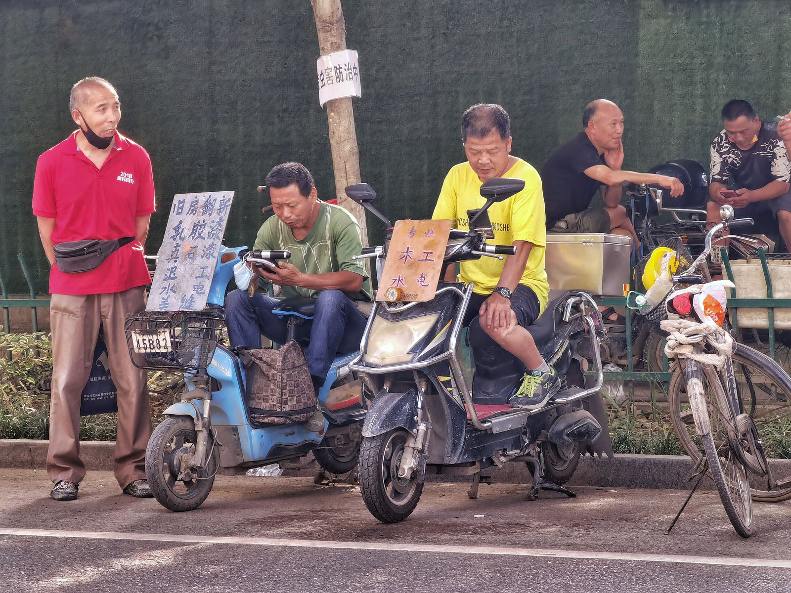 Migrant workers looking for work in Wuhan