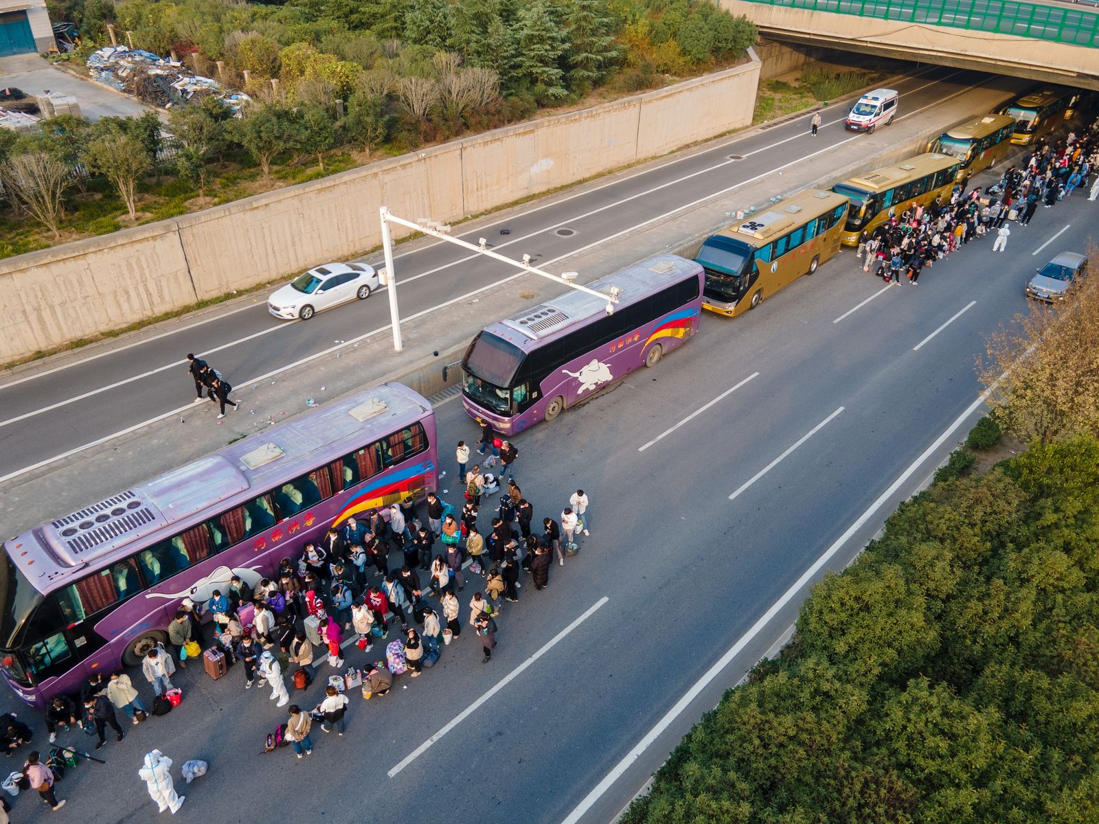 Foxcon workers fleeing