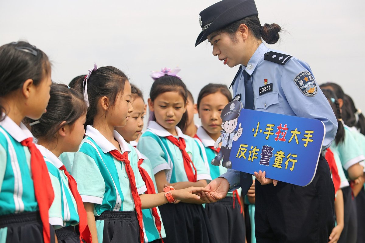 Many smartwatches designed for children are programmed to block sensitive keywords in text, as well as in photos and videos. Police have also set up workshops in schools to educate students about the