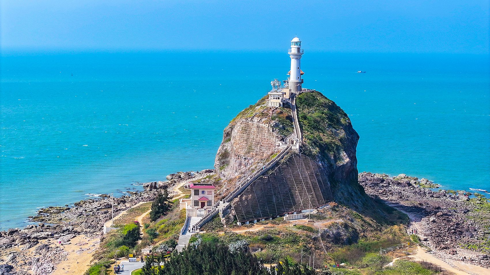 National Day Escapes: 5 Offbeat Holiday Spots to Discover