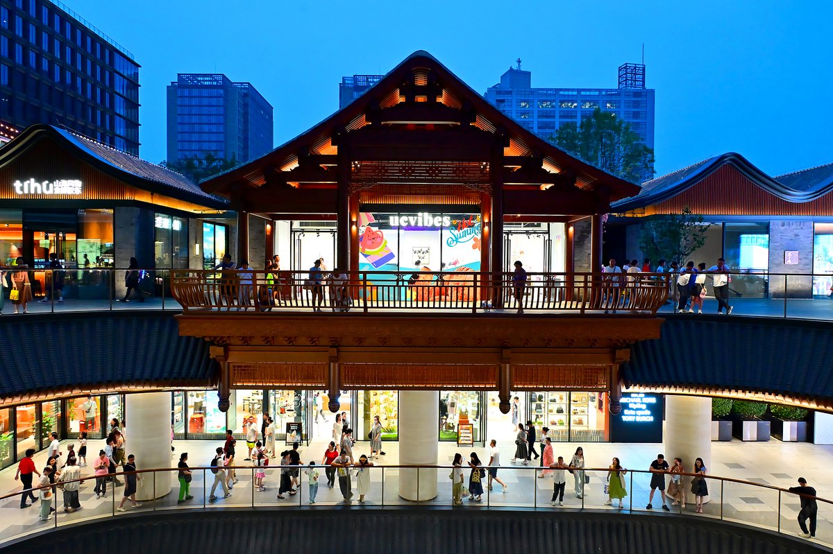 A century-old courtyard has been transformed into Dajixiang mall in Xicheng district, Beijing