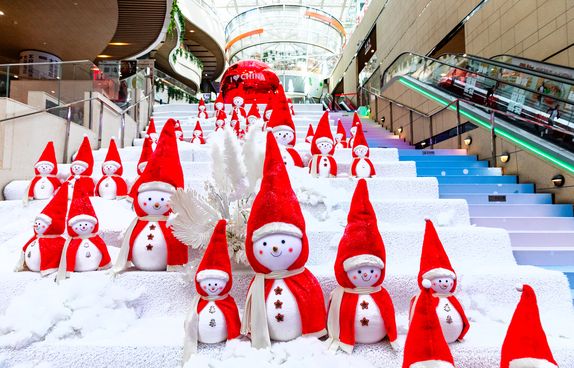 Chinese Christmas celebrations decorations_VCG111606245000