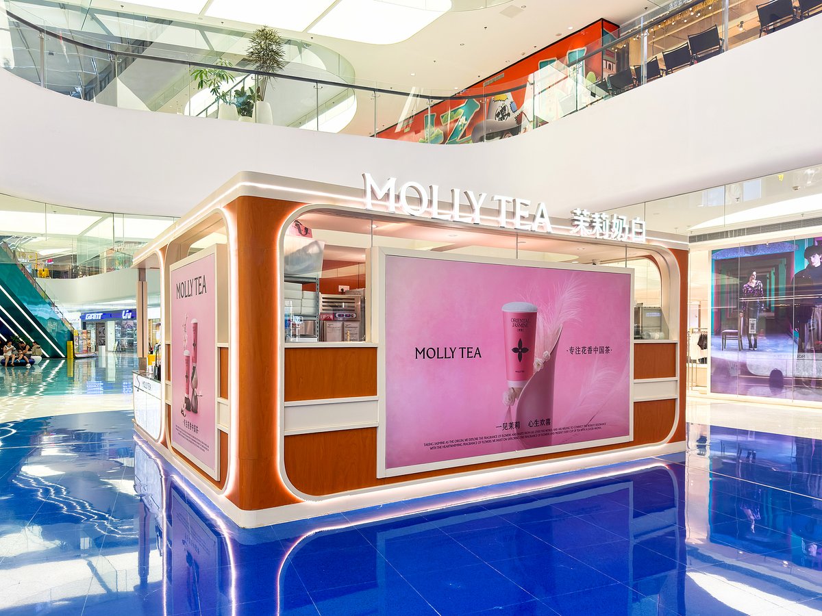 Molly Tea first gained popularity for its modern take on jasmine milk tea and has since become one of China’s most popular milk tea brands