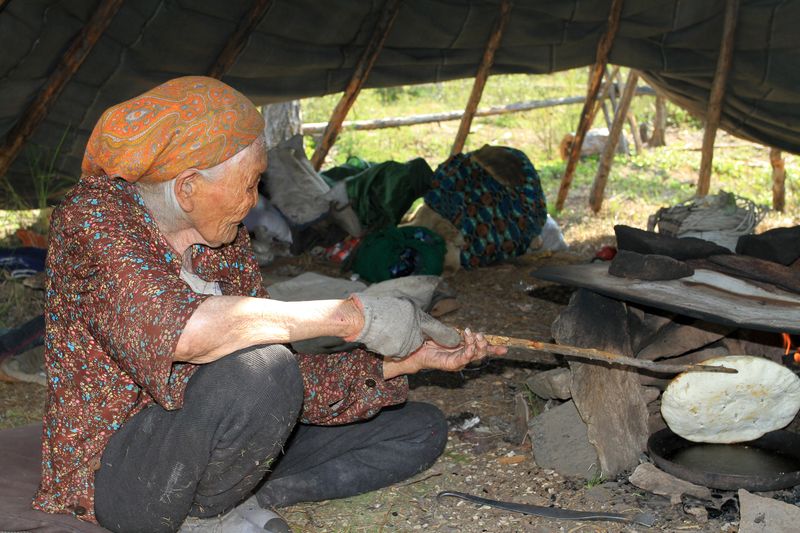 Maria Suo, the last Ewenki matriarch, chose to return to the forest with a small group of herders rather than live in the resettlement area