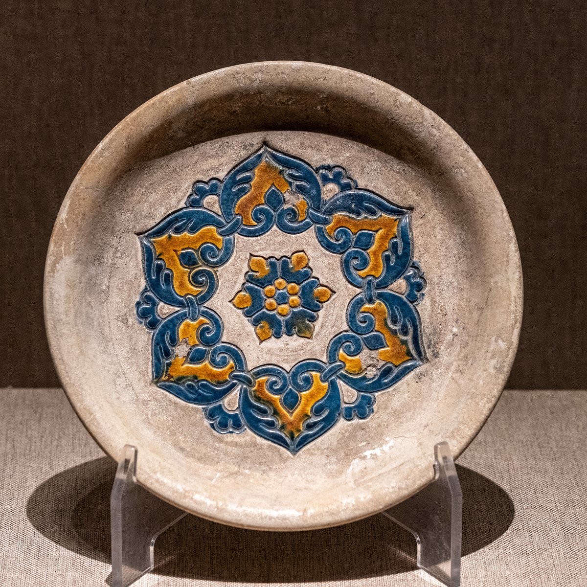 Netizens have also cited the traditional baoxiang flower motif as an example of how such design elements are deeply rooted in Chinese culture