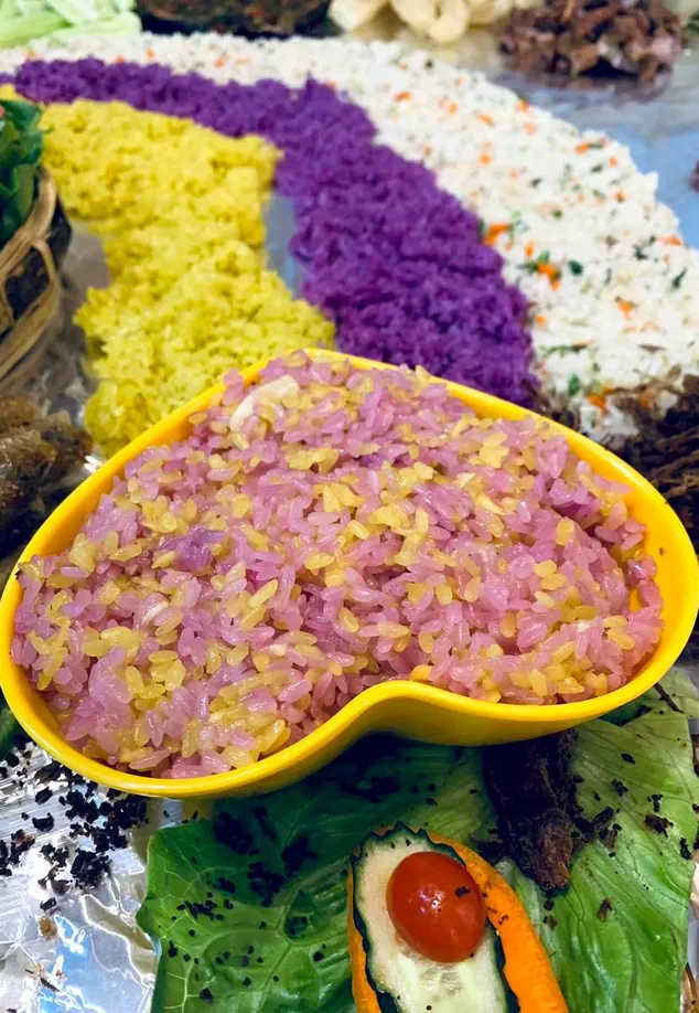 “Yellow Rice Flower” mixed with other colorful Yunnan rice