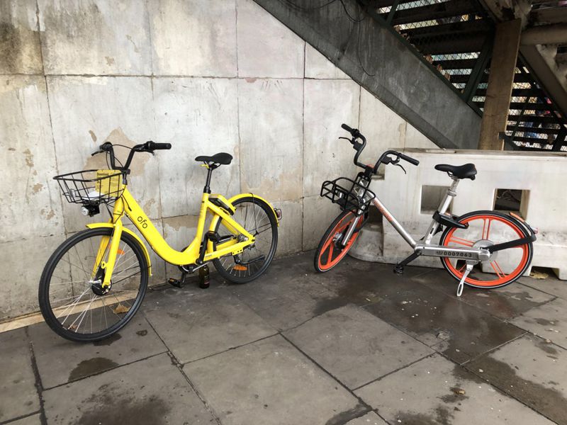 ofo and Mobike bikes in London