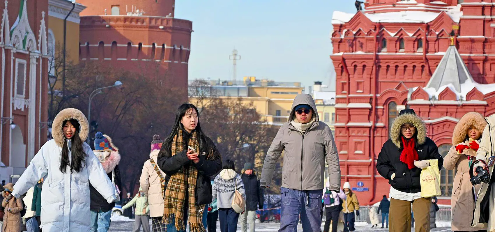 Young Chinese travelers in Russia