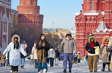 Young Chinese travelers in Russia