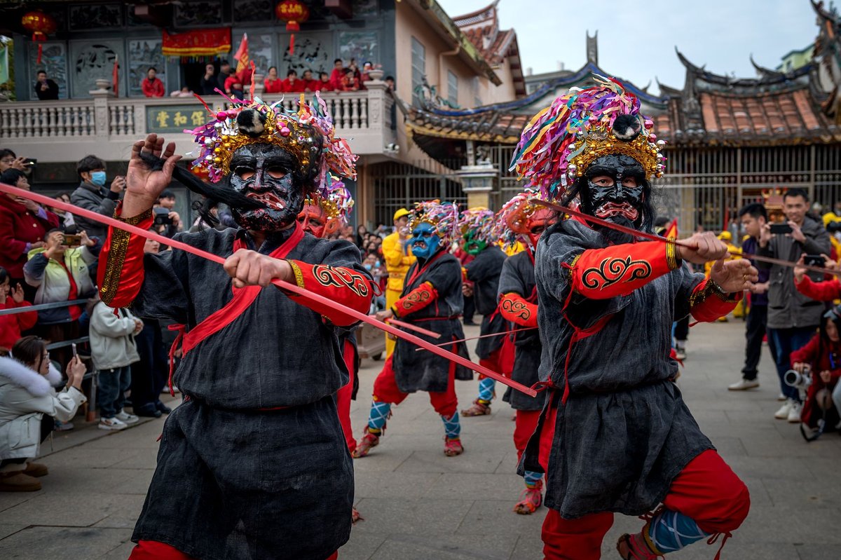 The Zaoli Dance is a traditional folk performance from Putian, Fujian, now recognized as an intangible cultural heritage
